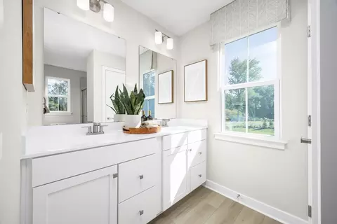 Bath - 240 Jango Cir, Greer, SC 29651 photo 2 of 4