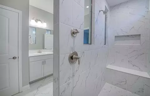 Bath - 20616 W Kilburn Dr, Macomb, MI 48044 photo 3 of 5