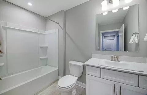 Bath - 20616 W Kilburn Dr, Macomb, MI 48044 photo 4 of 5
