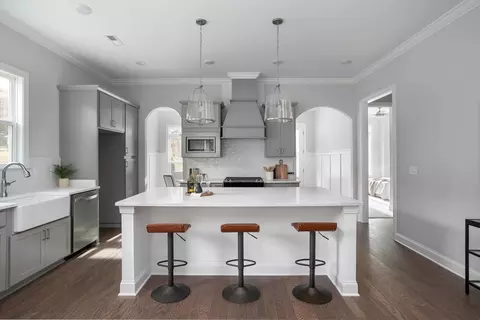Kitchen - 8244 Bell Mill Rd, Ooltewah, TN 37363 photo 2 of 6