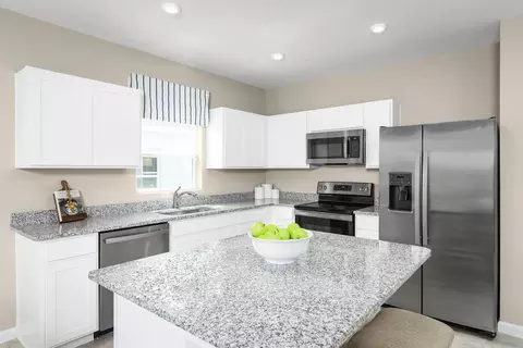 Kitchen - 1125 172nd Ct E, Bradenton, FL 34212 photo 1 of 3