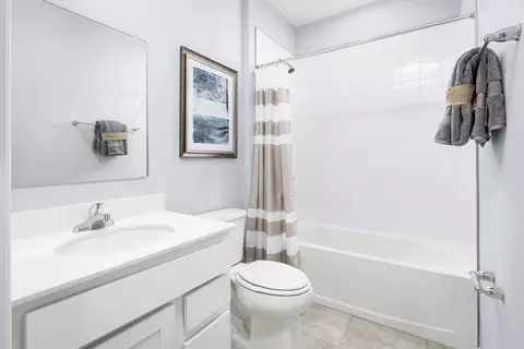 Bath - 1125 172nd Ct E, Bradenton, FL 34212 photo 2 of 2