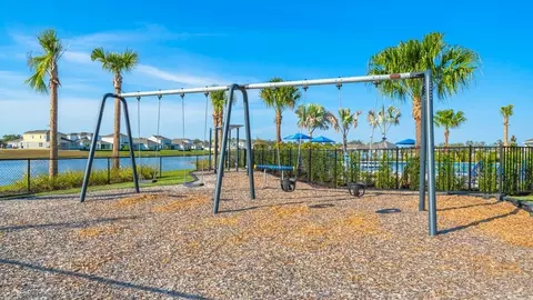 View/Area - 725 Sky Shade Dr, Apollo Beach, FL 33572 photo 4 of 5