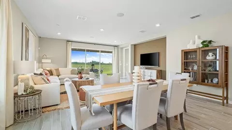 Dining - 725 Sky Shade Dr, Apollo Beach, FL 33572 photo 6 of 6