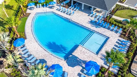 Exterior - 725 Sky Shade Dr, Apollo Beach, FL 33572 photo 7 of 13