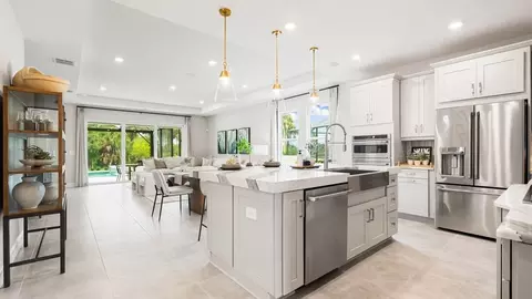 Kitchen - 725 Sky Shade Dr, Apollo Beach, FL 33572 photo 2 of 8