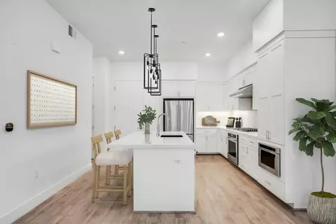 308 Torrey Pine Ter UNIT 713, Sunnyvale, CA 94086