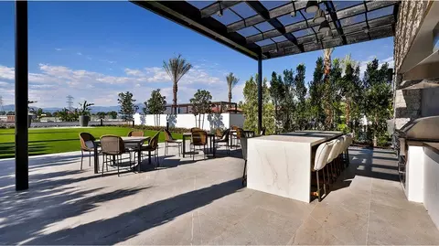 Exterior - 618 Snowberry Pl, Montebello, CA 90640 photo 5 of 8