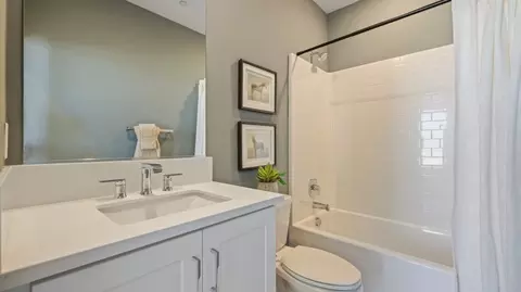 Bath - 618 Snowberry Pl, Montebello, CA 90640 photo 6 of 8