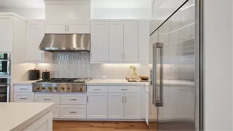 Kitchen - 618 Snowberry Pl, Montebello, CA 90640 photo 4 of 7