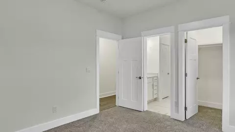 Bedroom - 7045 Regency Ln SE, Gurley, AL 35748 photo 10 of 23