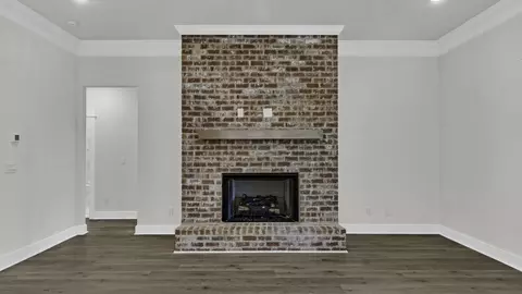 Living - 7045 Regency Ln SE, Gurley, AL 35748 photo 3 of 3