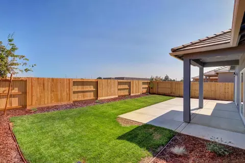 Exterior - 1165 Nicklaus Rd, Galt, CA 95632 photo 3 of 27