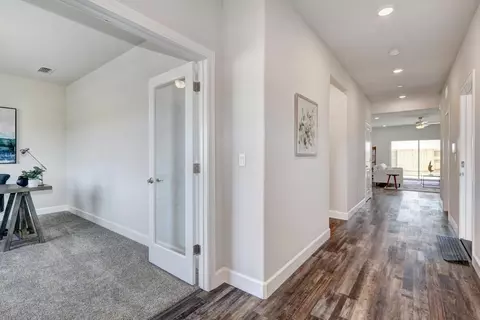 Entry Way - 1165 Nicklaus Rd, Galt, CA 95632 photo 3 of 7