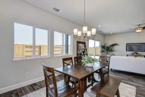 Dining - 1165 Nicklaus Rd, Galt, CA 95632 photo 4 of 9