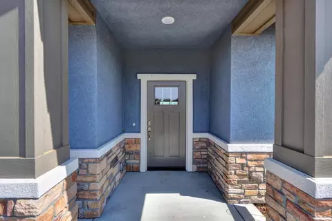 Entry Way - 1165 Nicklaus Rd, Galt, CA 95632 photo 1 of 7