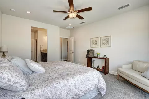Bedroom - 1165 Nicklaus Rd, Galt, CA 95632 photo 2 of 5