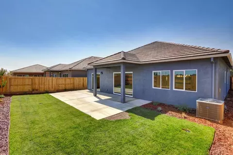 Exterior - 1165 Nicklaus Rd, Galt, CA 95632 photo 4 of 27