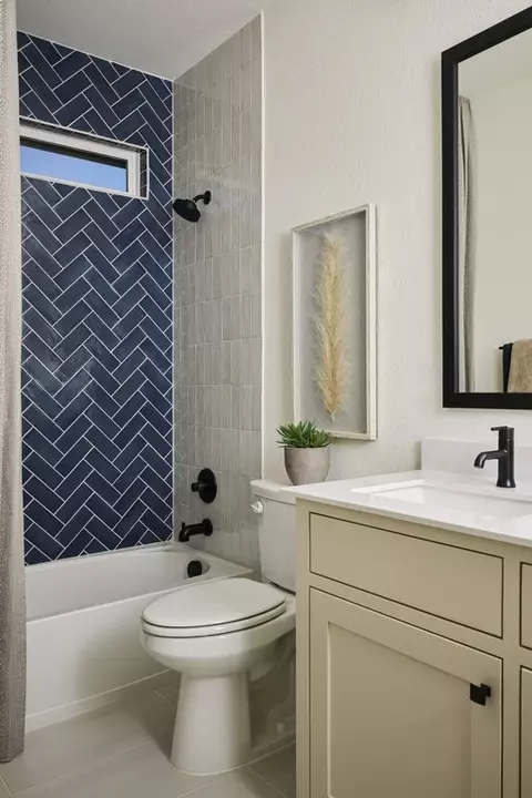 Bath - 3552 E Cheney Ave, Celina, TX 75009 photo 4 of 10