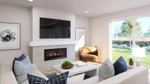 Living - 530 Thompson Dr, Enumclaw, WA 98022 photo 1 of 3