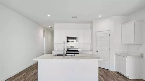Kitchen - 9308 S Midland Dr, Apache Junction, AZ 85120 photo 4 of 11