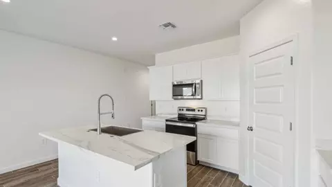 Kitchen - 9308 S Midland Dr, Apache Junction, AZ 85120 photo 5 of 11