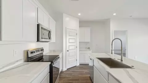 Kitchen - 9308 S Midland Dr, Apache Junction, AZ 85120 photo 3 of 11