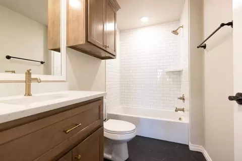 Bath - 2920 E Northampton St, Broken Arrow, OK 74014 photo 18 of 23