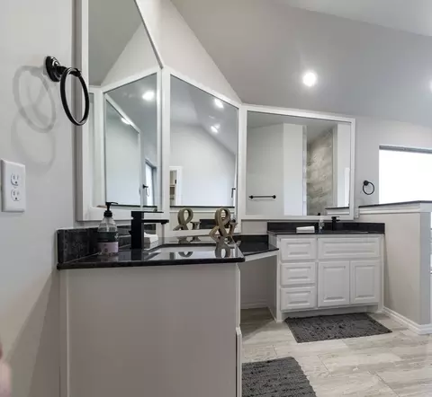 Bath - 2920 E Northampton St, Broken Arrow, OK 74014 photo 7 of 23
