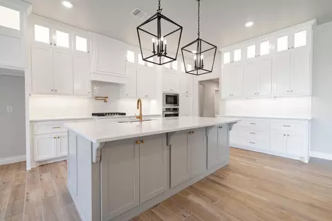 Kitchen - 2920 E Northampton St, Broken Arrow, OK 74014 photo 13 of 17