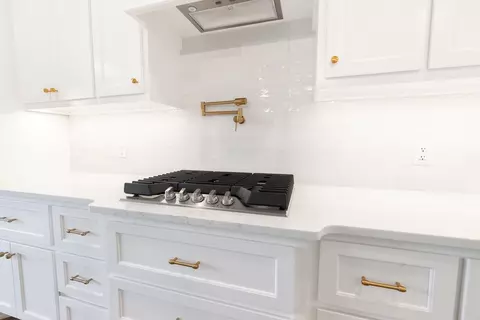 Kitchen - 2920 E Northampton St, Broken Arrow, OK 74014 photo 14 of 17