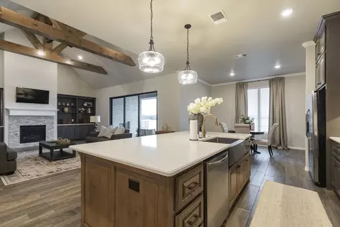 Kitchen - 2920 E Northampton St, Broken Arrow, OK 74014 photo 12 of 17