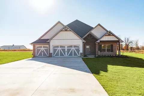 Exterior - 2920 E Northampton St, Broken Arrow, OK 74014 photo 9 of 38