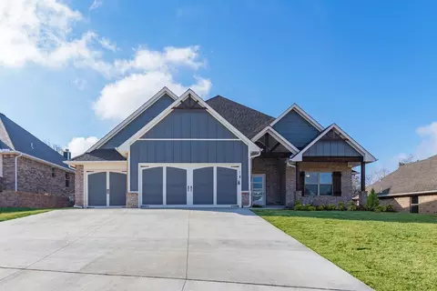 Exterior - 2920 E Northampton St, Broken Arrow, OK 74014 photo 8 of 38