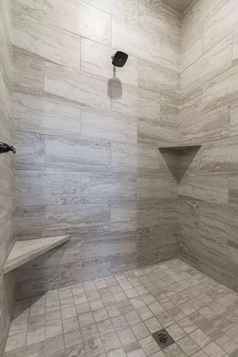 Bath - 2920 E Northampton St, Broken Arrow, OK 74014 photo 8 of 23