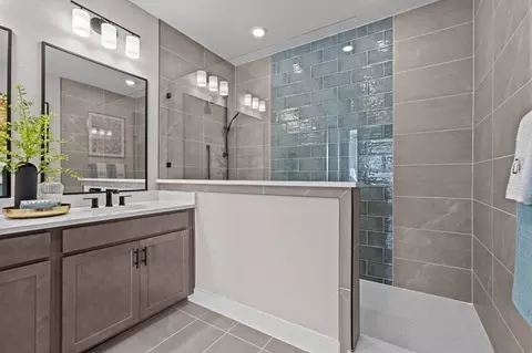 Bath - 1048 Brickell Loop, Austin, TX 78744 photo 1 of 1