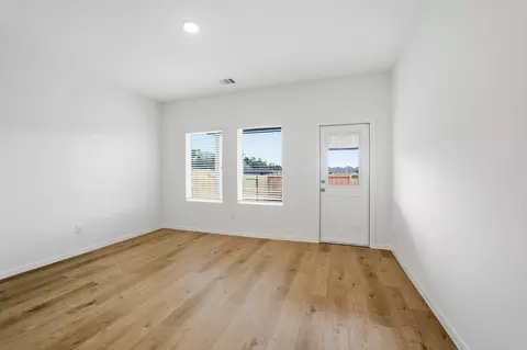 Living - 14128 Biscayne Trl, Conroe, TX 77303 photo 3 of 7