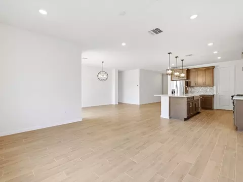Living - 9978 S Sombrero Trl, Apache Junction, AZ 85120 photo 1 of 2