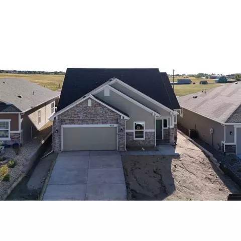 Exterior - 8190 Lemon Grass Rd, Peyton, CO 80831 photo 5 of 7