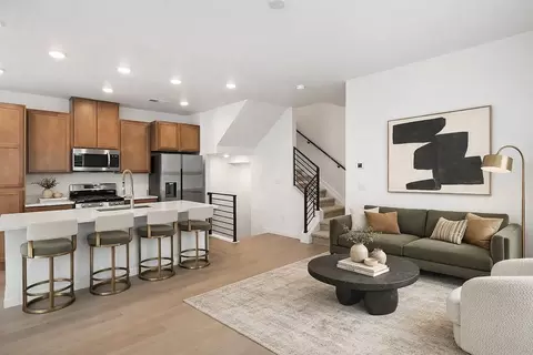 2062 S Holly St UNIT 2, Denver, CO 80222
