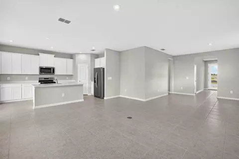 Living - 13153 Oxeye Ln, Parrish, FL 34219 photo 2 of 3