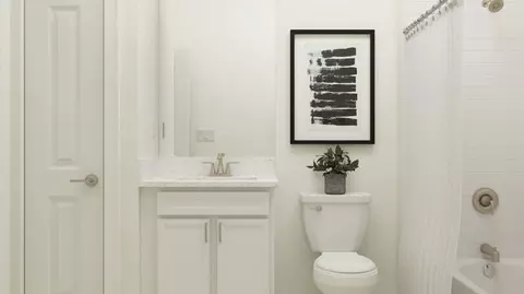 Bath - 12597 Lily Quartz Lp, Parrish, FL 34219 photo 3 of 7
