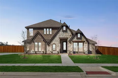 315 Spring Cir, Red Oak, TX 75154