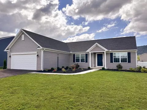 12 Kristi Ln, Biglerville, PA 17307