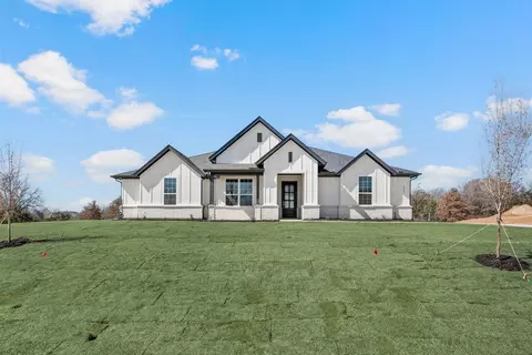 Exterior - 201 Basalt Ln, Azle, TX 76020 photo 5 of 10