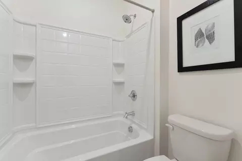 Bath - 6762 Quantum Loop, San Jose, CA 95119 photo 7 of 18