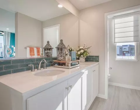 Bath - 6762 Quantum Loop, San Jose, CA 95119 photo 3 of 18