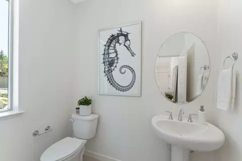 Bath - 6762 Quantum Loop, San Jose, CA 95119 photo 9 of 18