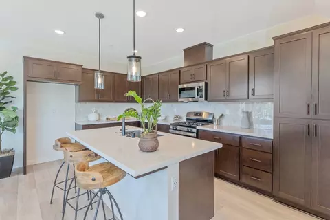 Kitchen - 6762 Quantum Loop, San Jose, CA 95119 photo 5 of 11