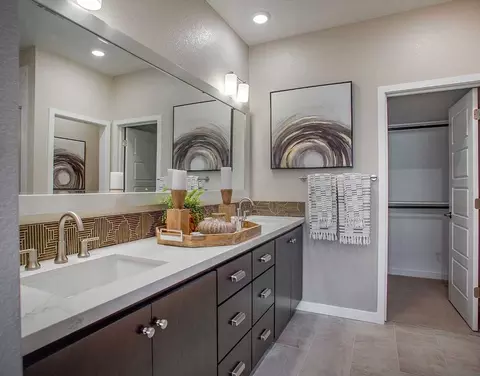 Bath - 6762 Quantum Loop, San Jose, CA 95119 photo 13 of 18